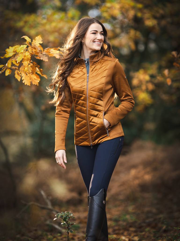 it05135_lifestyle_dynamiquejacket_ginger_1