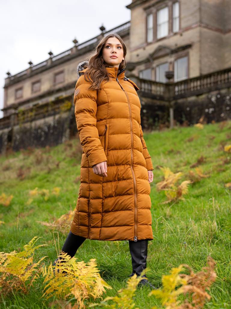 it05103_lifestyle_harperlonglinepuffercoat_ginger_2