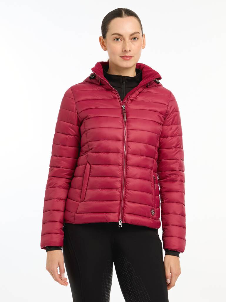 it05849_studio_tillyhoodedpufferjacket_ember_0002
